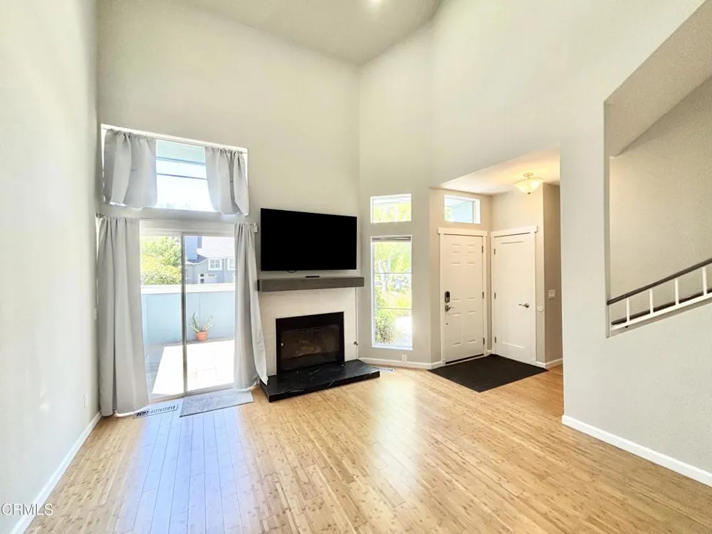 4987 Sullivan Street Ventura, CA 93003