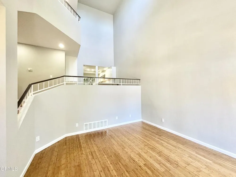 4987 Sullivan Street Ventura, CA 93003