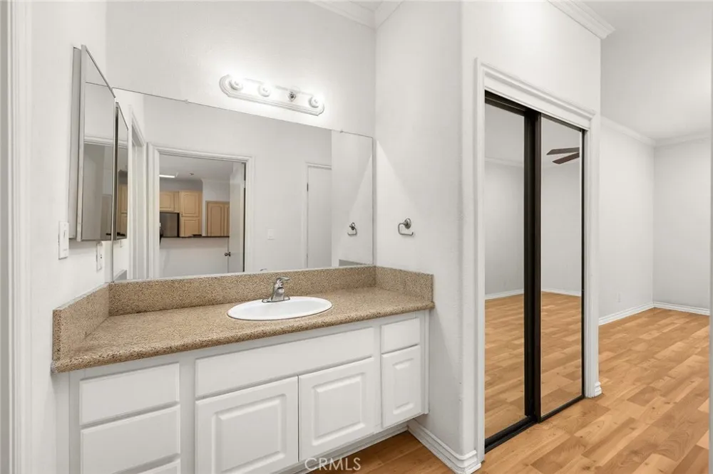 300 El Molino Avenue #308 Pasadena, CA 91101