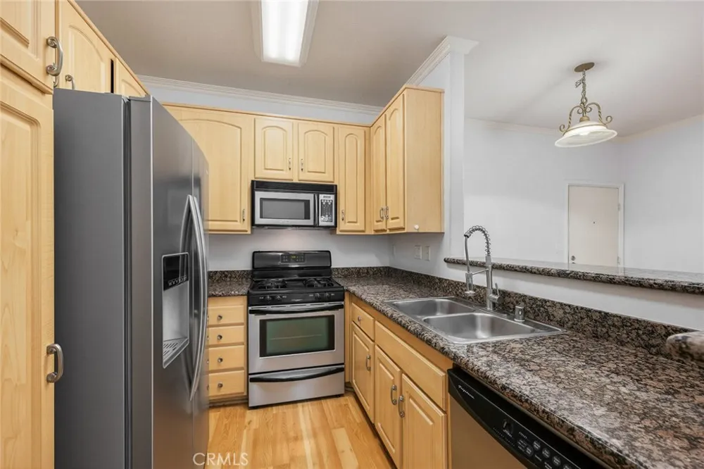 300 El Molino Avenue #308 Pasadena, CA 91101