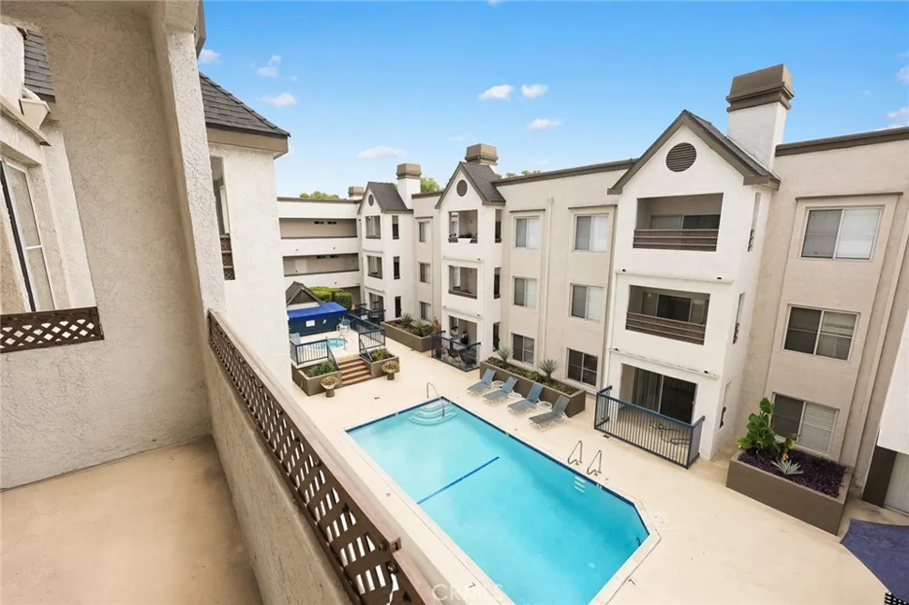 300 El Molino Avenue #308 Pasadena, CA 91101