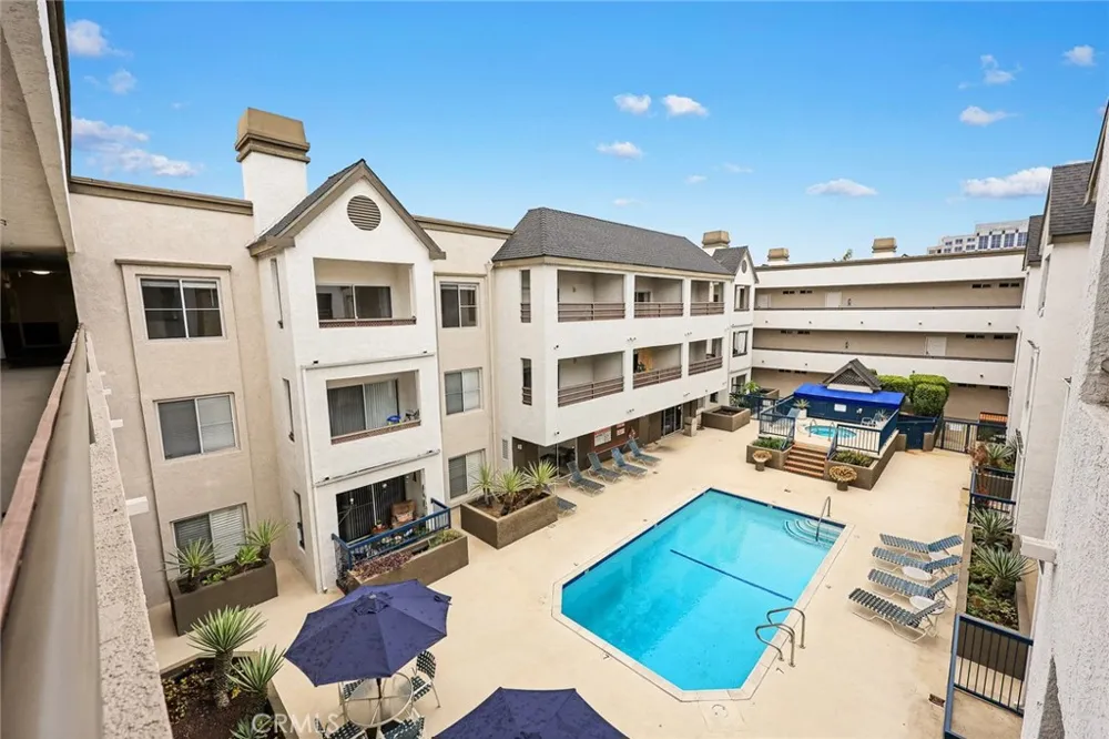 300 El Molino Avenue #308 Pasadena, CA 91101