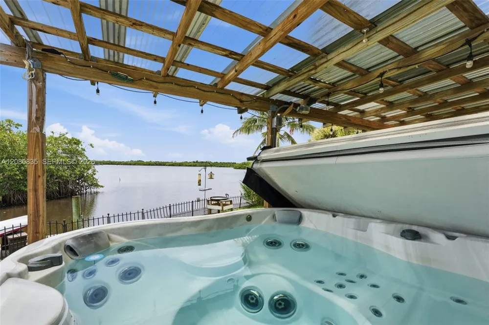 70 SW Hideaway Pl Stuart, FL 34994
