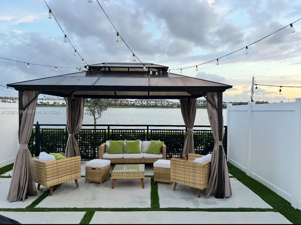 3328 W 114th Ter #3328 Hialeah, FL 33018