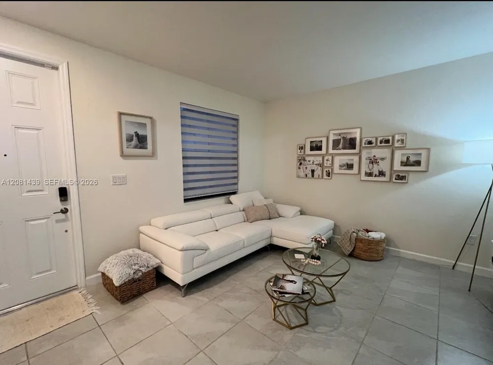 3328 W 114th Ter #3328 Hialeah, FL 33018