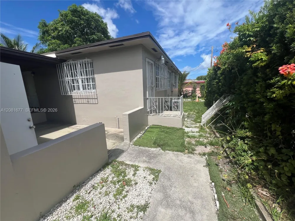 1190 NW 135th St North Miami, FL 33168