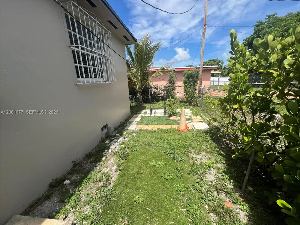 1190 NW 135th St North Miami, FL 33168