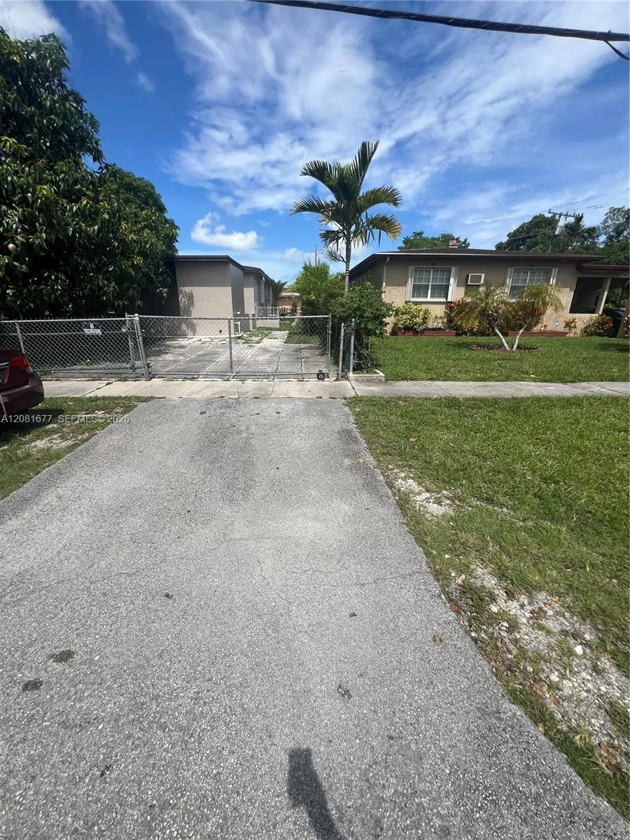 1190 NW 135th St North Miami, FL 33168