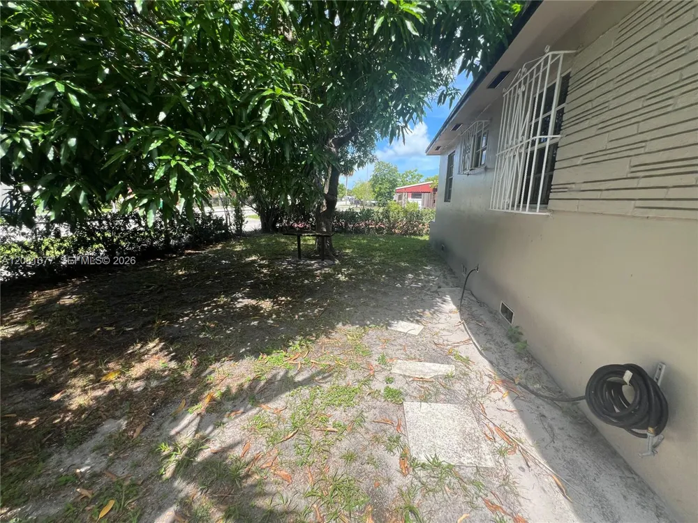 1190 NW 135th St North Miami, FL 33168