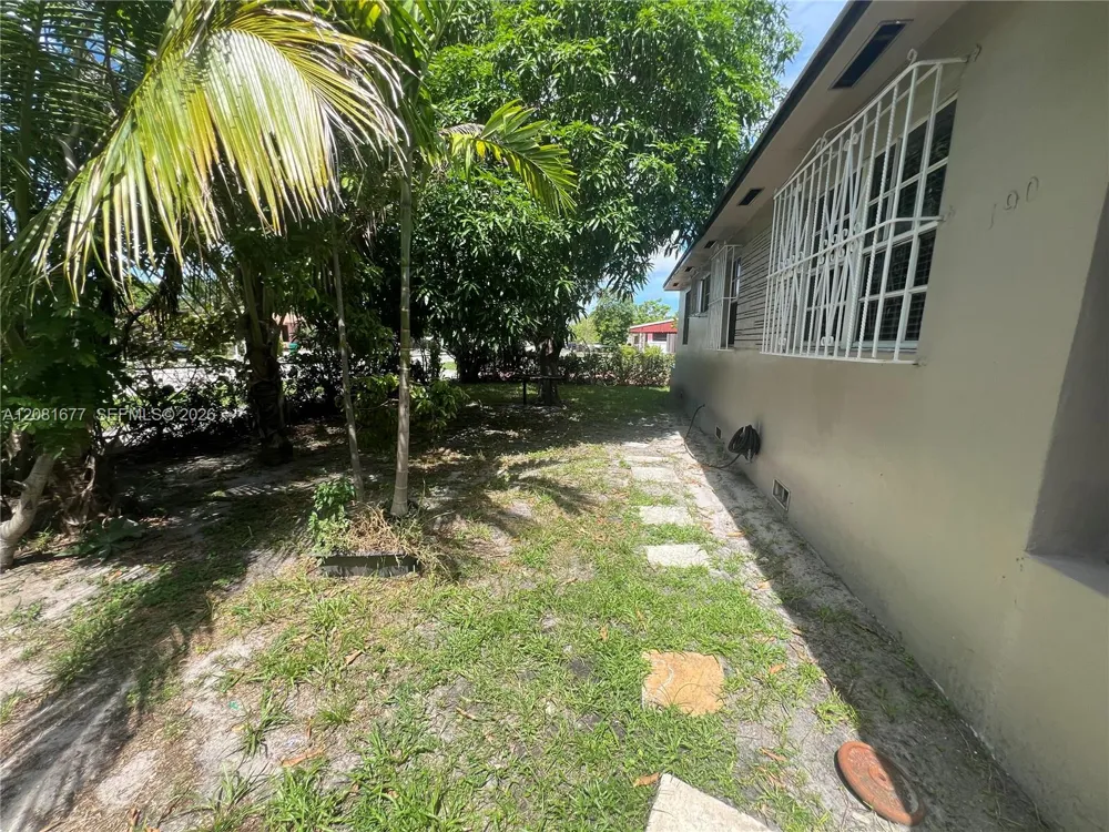 1190 NW 135th St North Miami, FL 33168