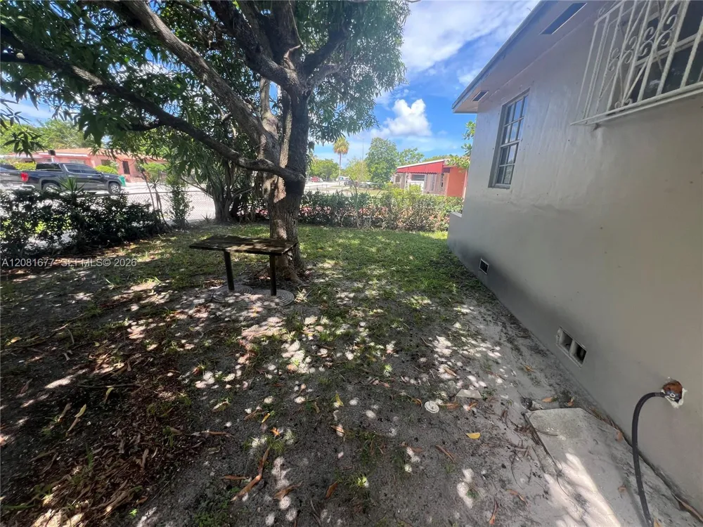 1190 NW 135th St North Miami, FL 33168