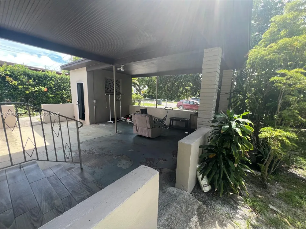 1190 NW 135th St North Miami, FL 33168