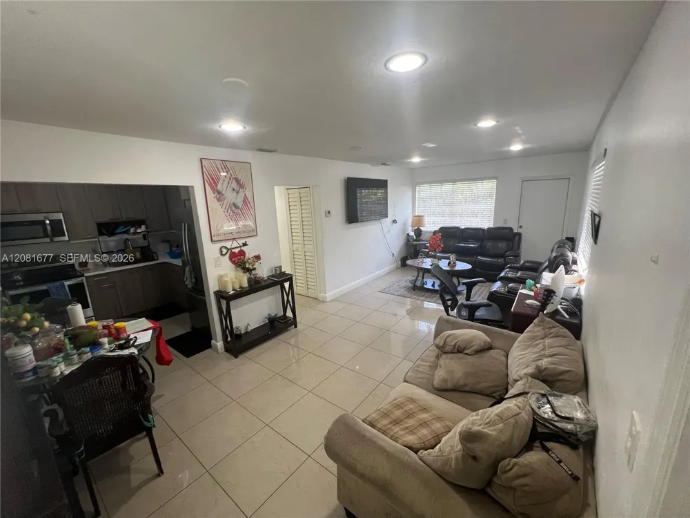 1190 NW 135th St North Miami, FL 33168