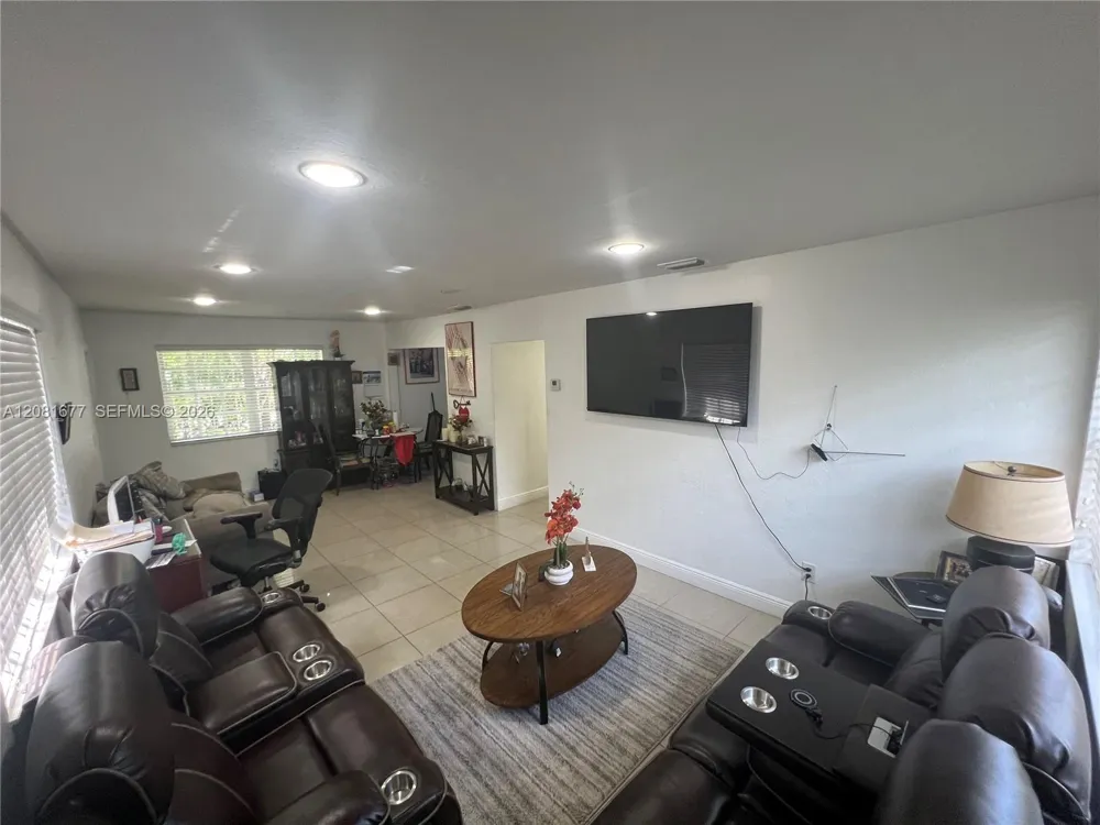 1190 NW 135th St North Miami, FL 33168