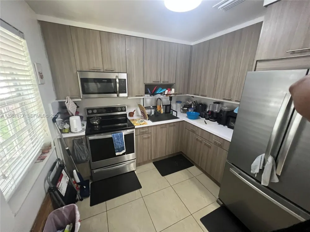 1190 NW 135th St North Miami, FL 33168