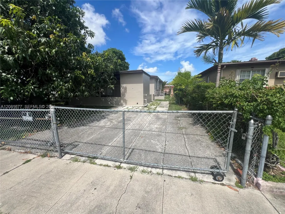 1190 NW 135th St North Miami, FL 33168