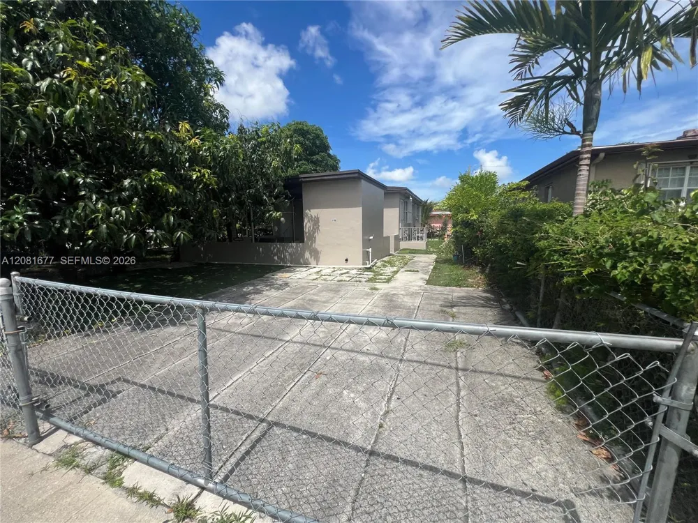 1190 NW 135th St North Miami, FL 33168