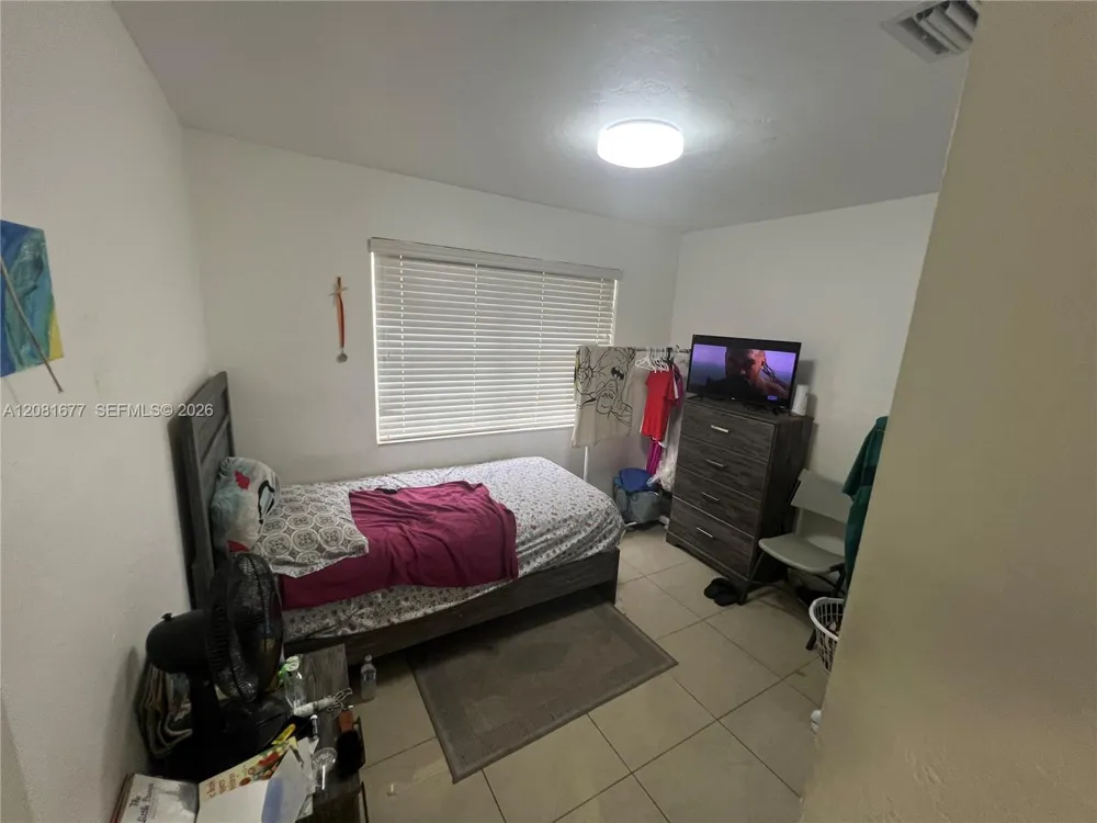 1190 NW 135th St North Miami, FL 33168