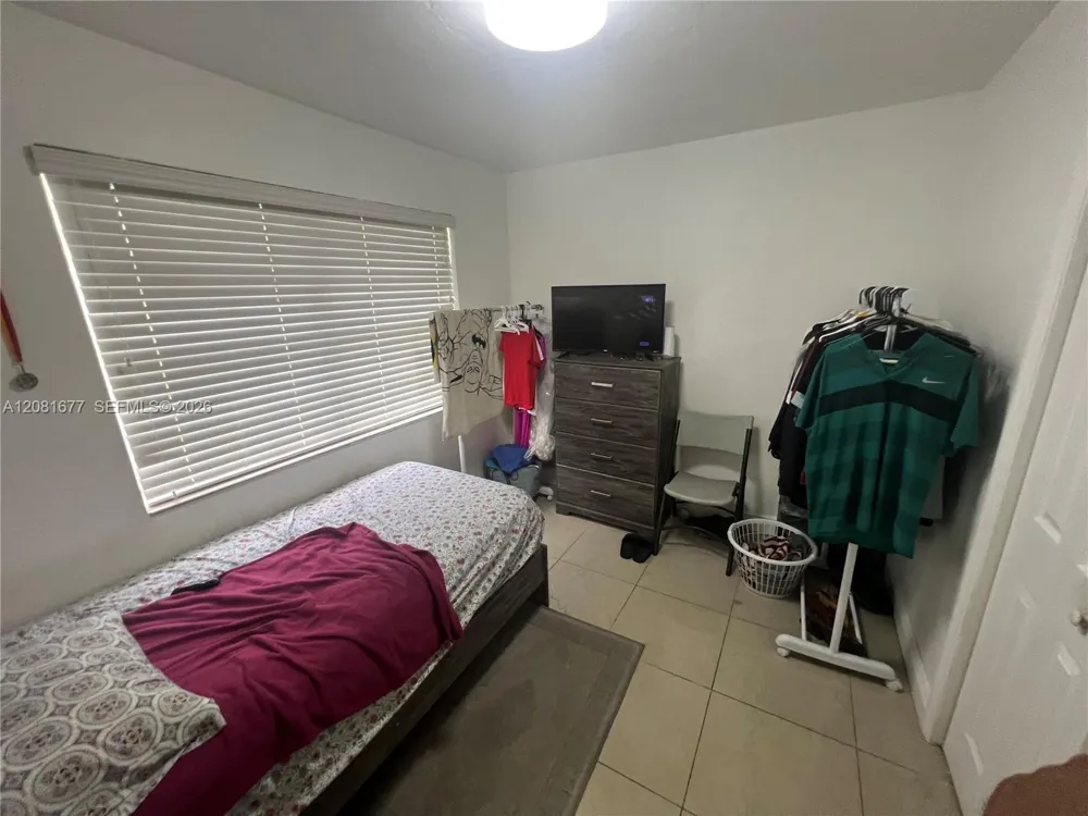 1190 NW 135th St North Miami, FL 33168