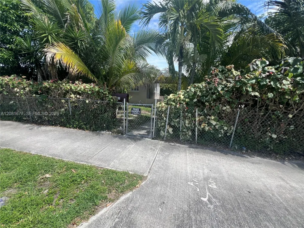 1190 NW 135th St North Miami, FL 33168