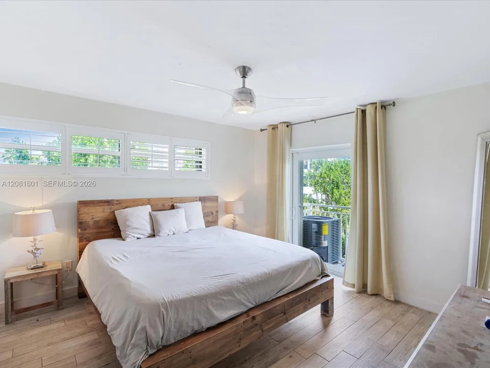 255 Sunrise Dr #307 Key Biscayne, FL 33149