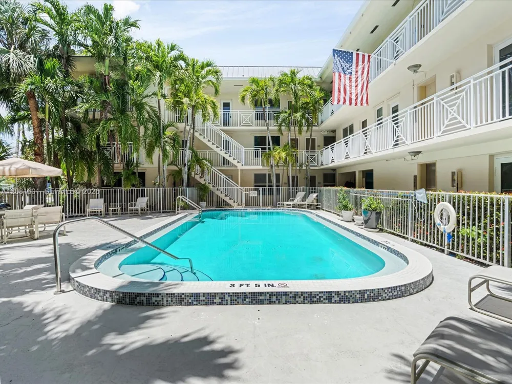 255 Sunrise Dr #307 Key Biscayne, FL 33149
