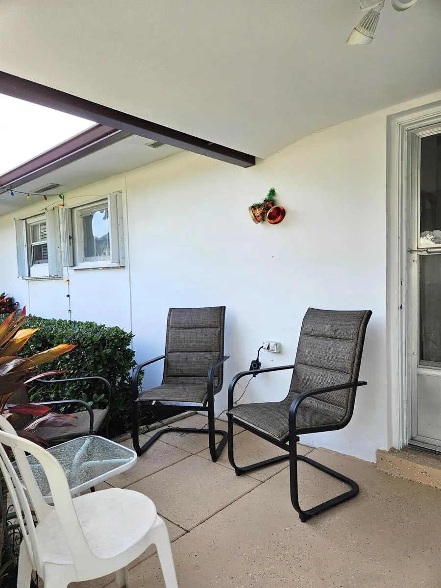 2920 CROSLEY DRIVE E #B West Palm Beach, FL 33415
