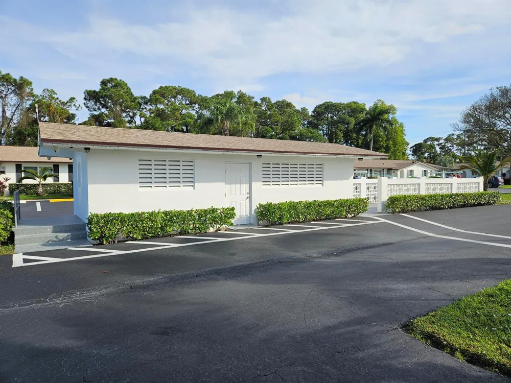 2920 CROSLEY DRIVE E #B West Palm Beach, FL 33415