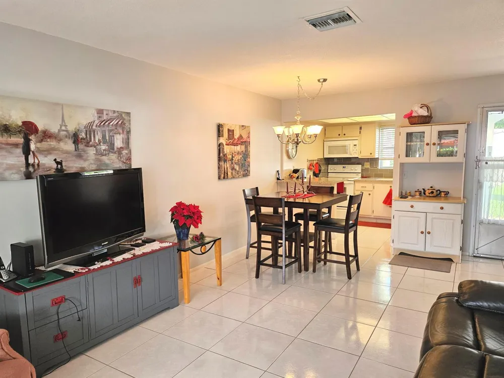 2920 CROSLEY DRIVE E #B West Palm Beach, FL 33415