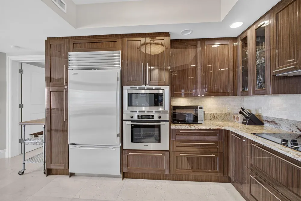 2700 Ocean Drive #905B Riviera Beach, FL 33404