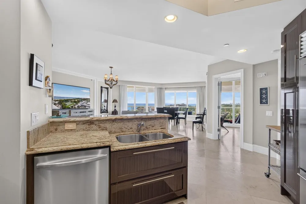 2700 Ocean Drive #905B Riviera Beach, FL 33404