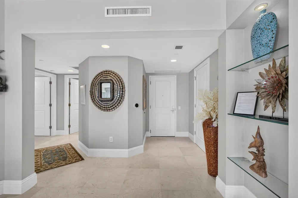 2700 Ocean Drive #905B Riviera Beach, FL 33404