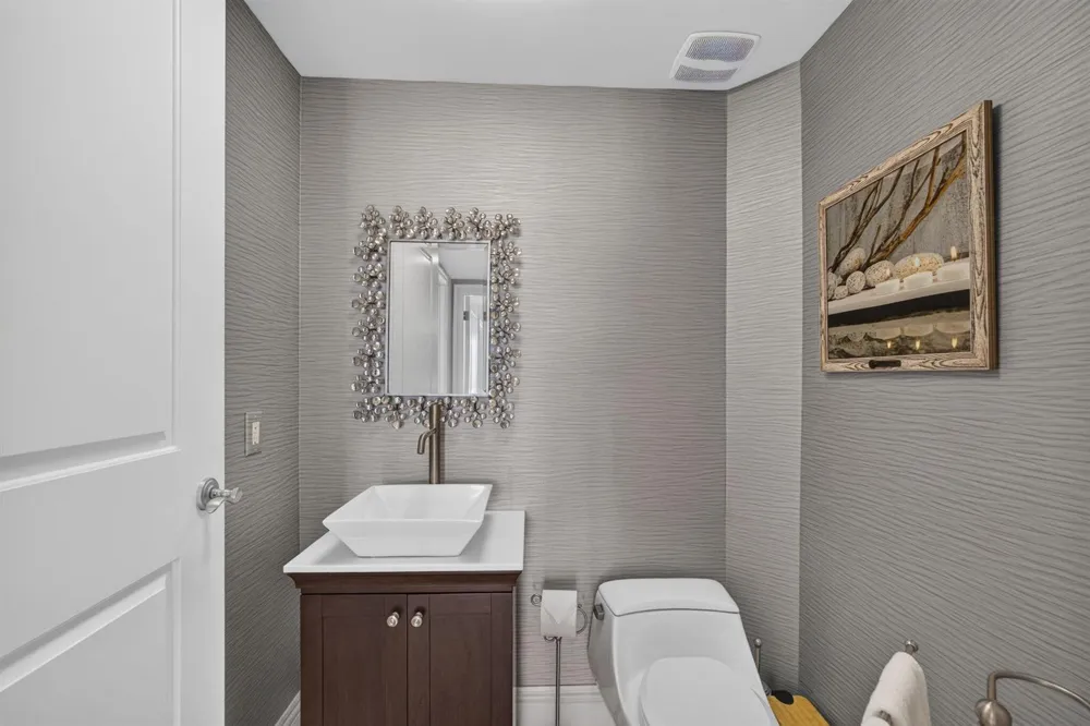 2700 Ocean Drive #905B Riviera Beach, FL 33404
