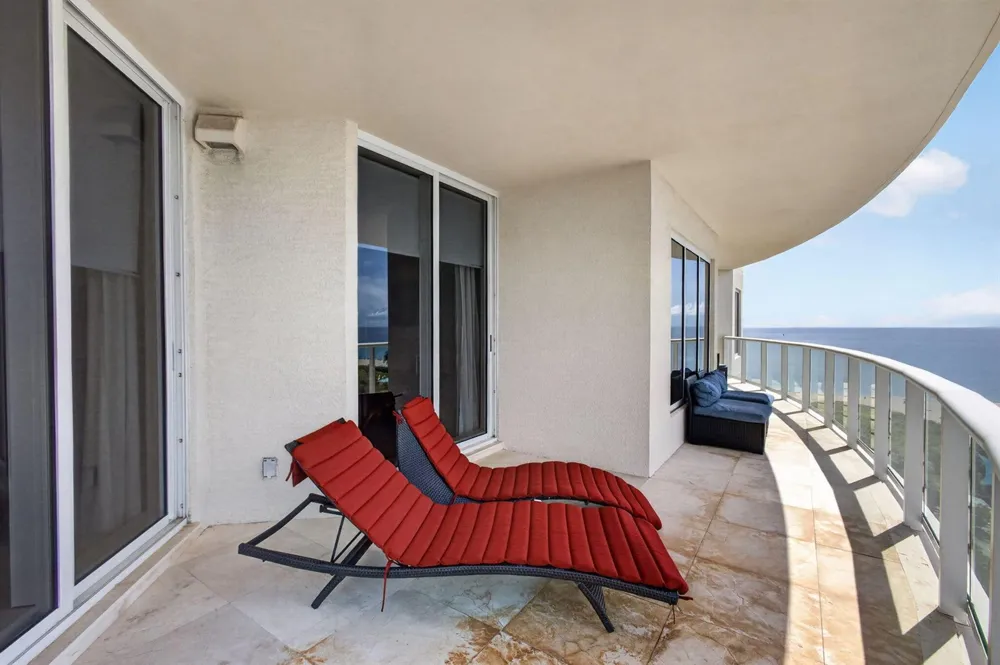 2700 Ocean Drive #905B Riviera Beach, FL 33404