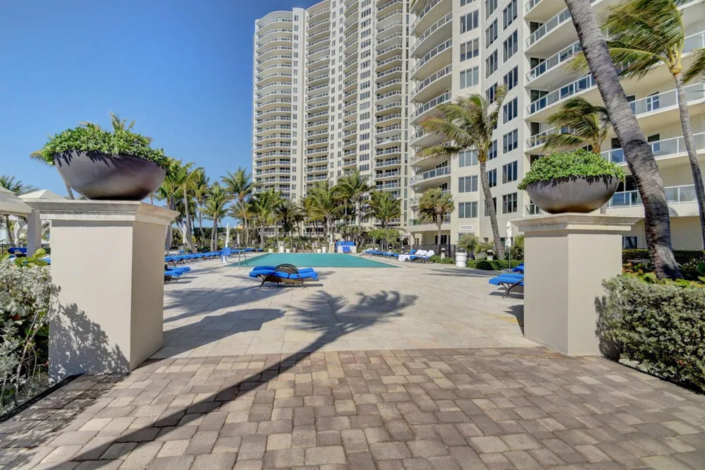2700 Ocean Drive #905B Riviera Beach, FL 33404
