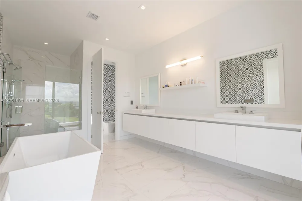 16766 Natures Way Weston, FL 33326