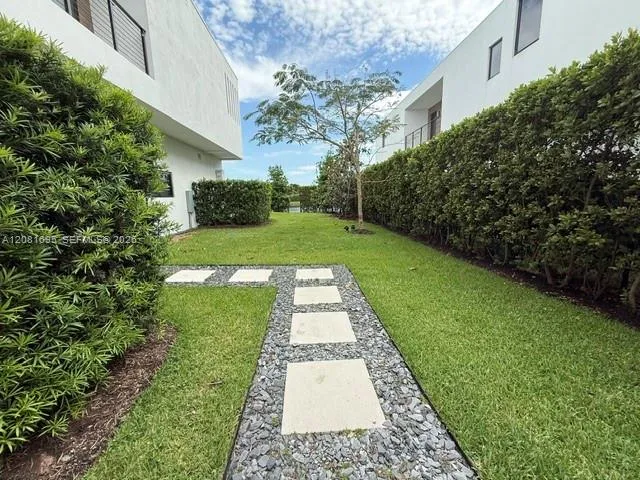 16766 Natures Way Weston, FL 33326