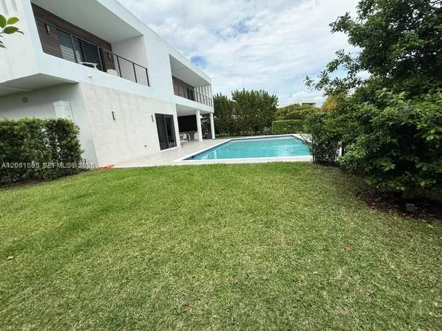 16766 Natures Way Weston, FL 33326