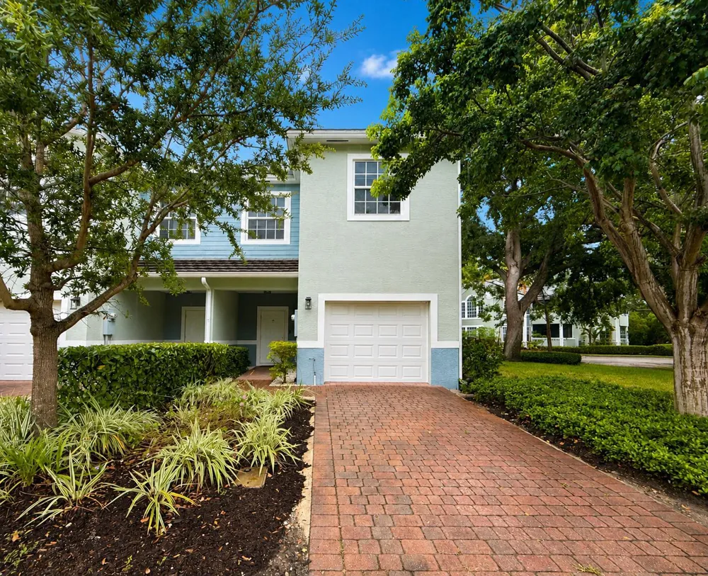 1030 Crystal Way #104 Delray Beach, FL 33444