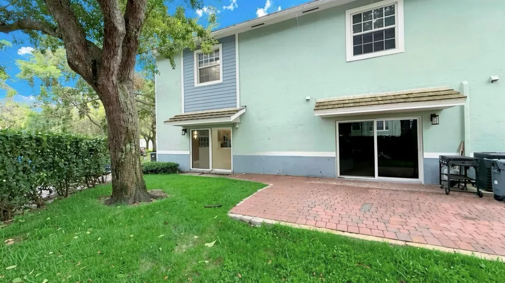 1030 Crystal Way #104 Delray Beach, FL 33444