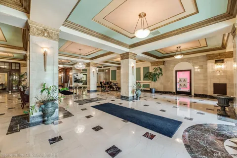 15 E Kirby Street #317