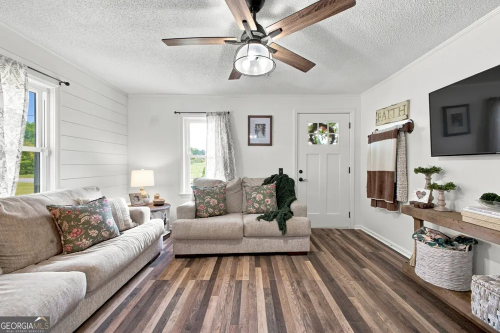 691 Clarkwood RD Rockmart, GA 30153