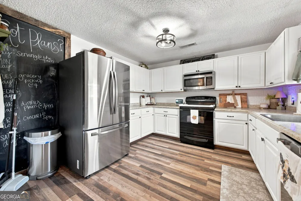 691 Clarkwood RD Rockmart, GA 30153