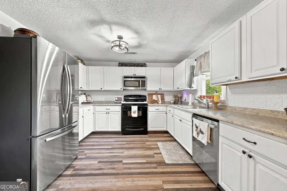 691 Clarkwood RD Rockmart, GA 30153