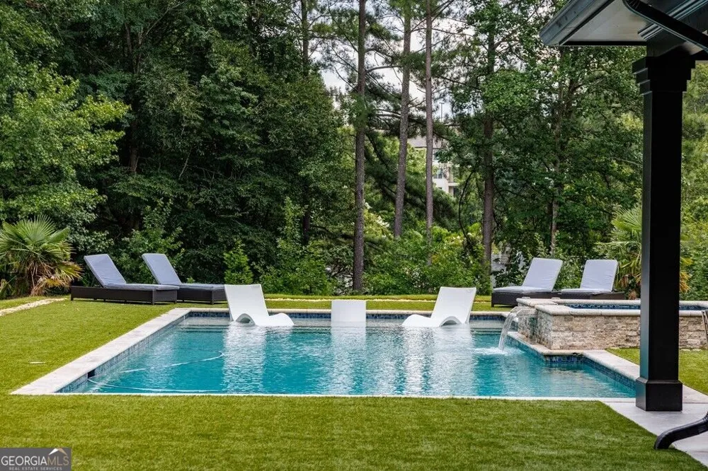2873 Osborne RD Brookhaven, GA 30319