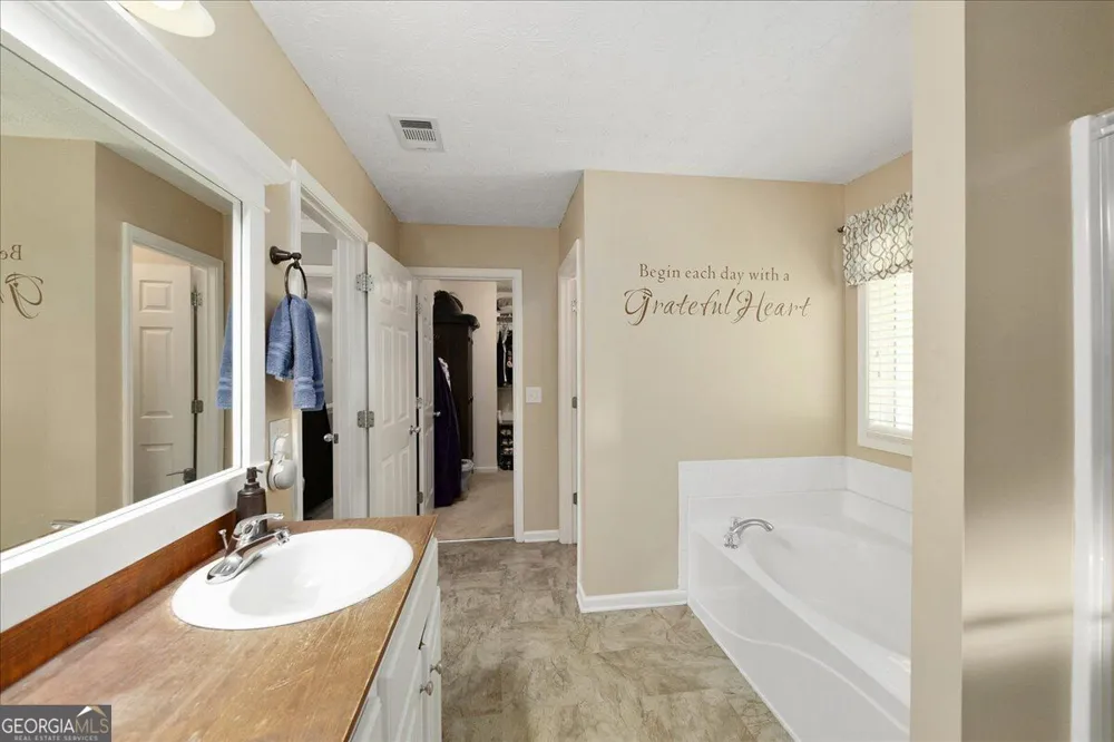 621 Wellington LN Monroe, GA 30655