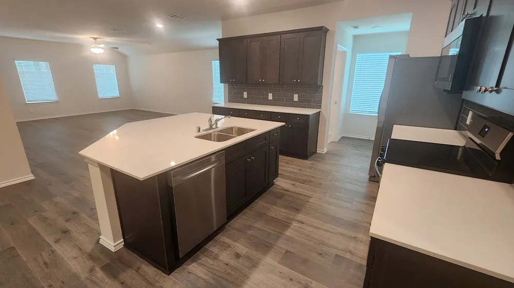 1216 Breezy Oak Drive Nevada, TX 75173