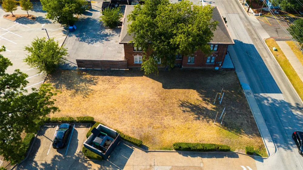 911 Haskell Avenue Dallas, TX 75204