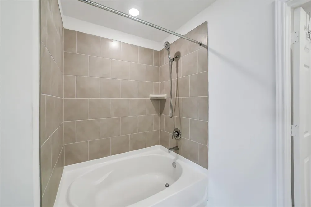 2844 Grand Anse Drive Katy, TX 77493