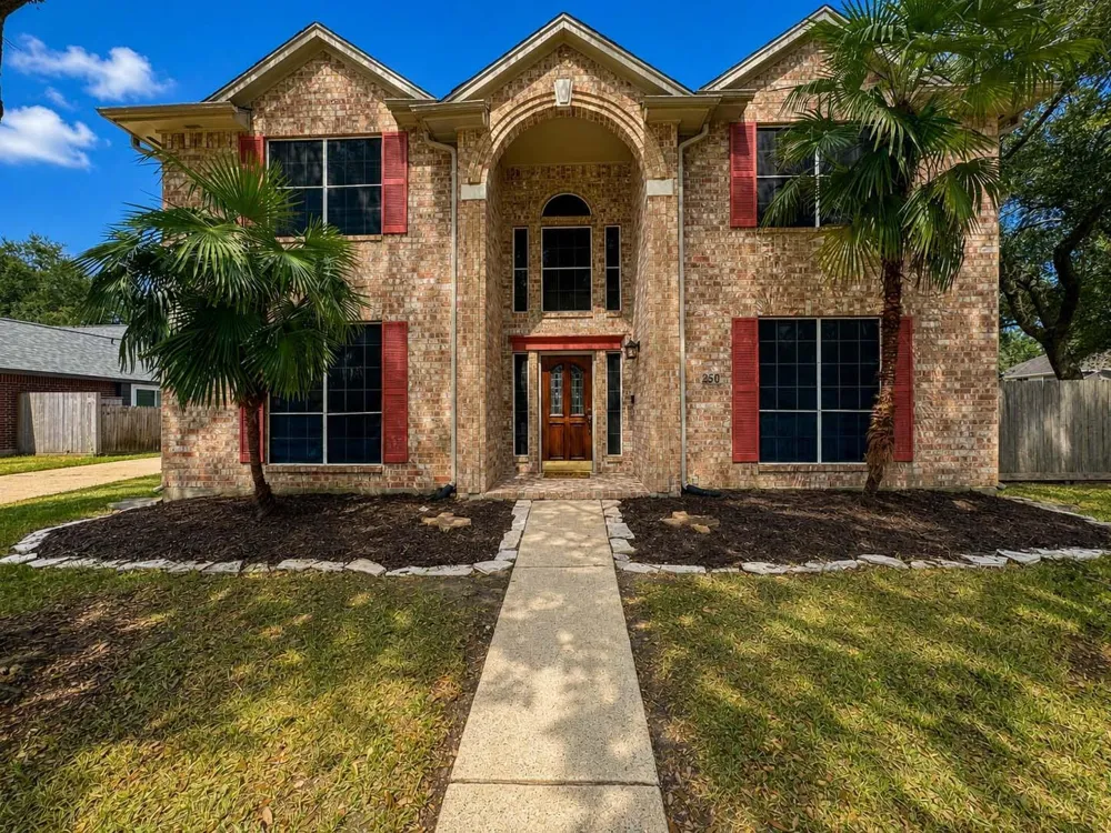 1250 Hunter Wood Drive League City, TX 77573